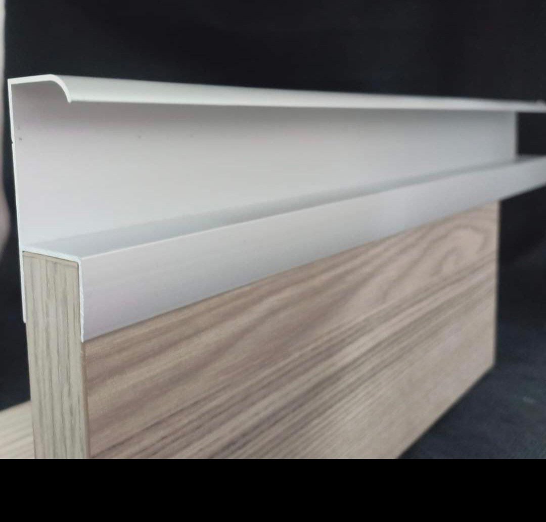 مقبض حرف جي